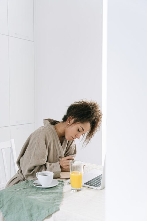 Tips for Creating an Efficient Morning Routine to Boost Productivity